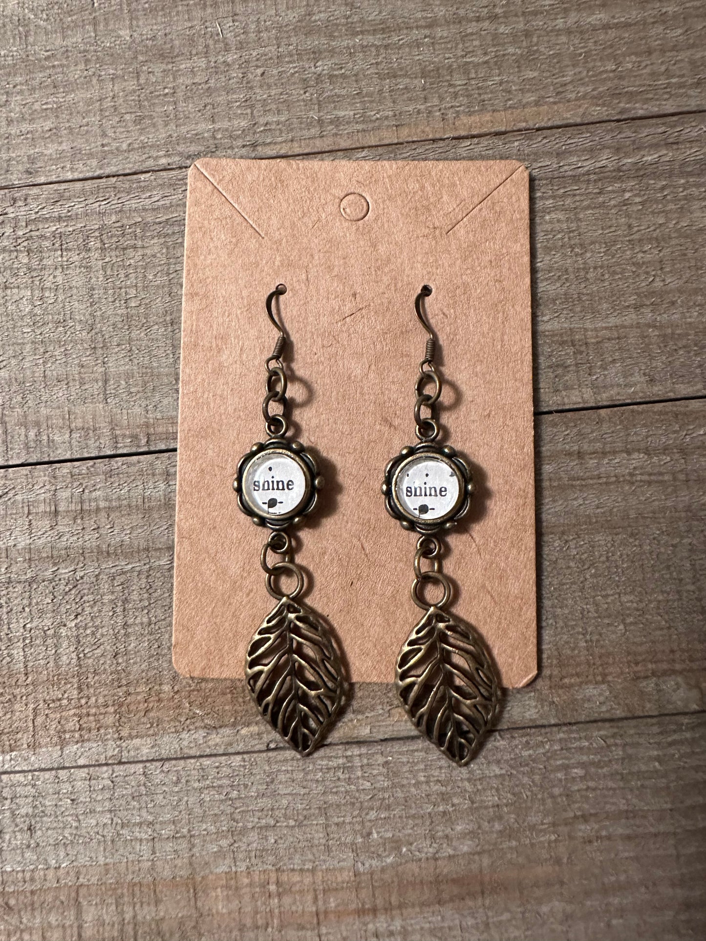 Shine Leaf Earrings