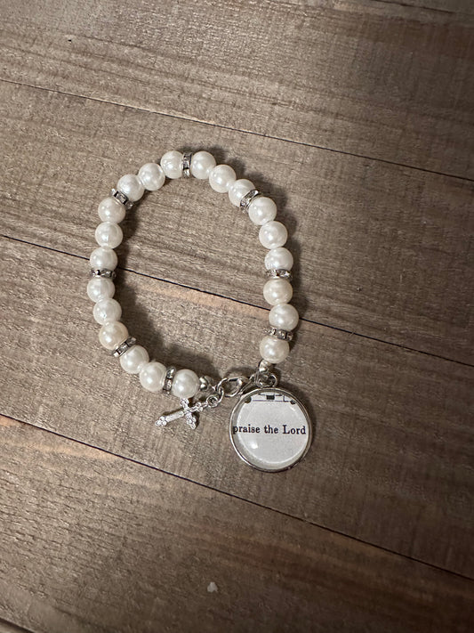 Praise The Lord Pearl Bracelet